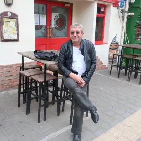 Sergey, 61תל אביב, ישראל 