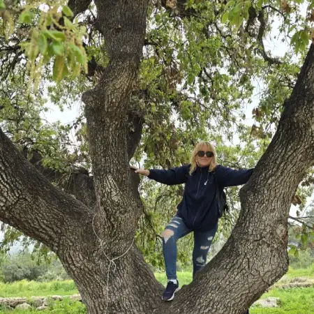 Yael, 49ראשון לציון, ישראל 