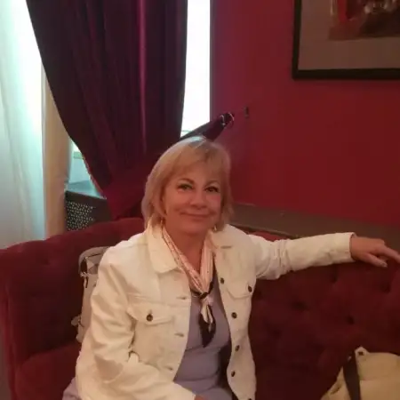 נטליה, 70 , רוסיה