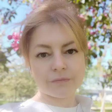 Lyubov, 51סנט פטרסבורג, רוסיה
