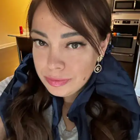 Alesia, 41שרלוט, ארה