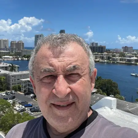Shlomo, 63פורט לודרדייל, ארה