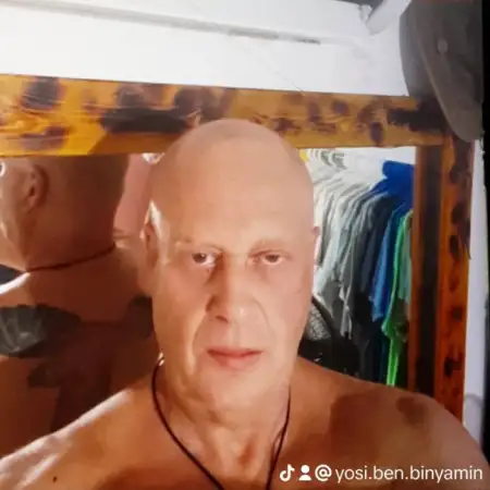 Yosi