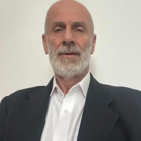 Michael, 76פתח תקווה, בריטניה