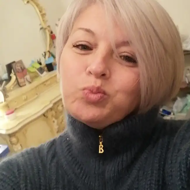 Liubov, 56, קלגרי, קנדה - זוג 4 מי