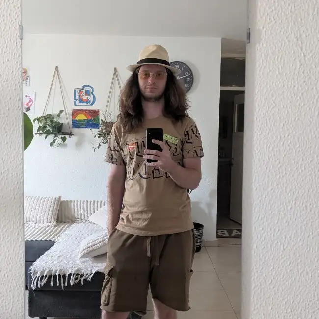 Radomir, 21, Novgorod, רוסיה - זוג 4 מי