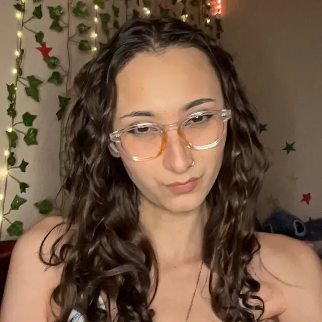 Dinna, 26