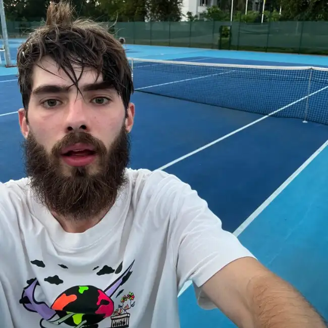 Yurii, 28
