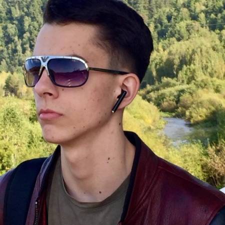 Ivan Ivanov, 18  רוּסִיָה,   באתר הכרויות עם רוסיות רוצה למצוא   אשה 